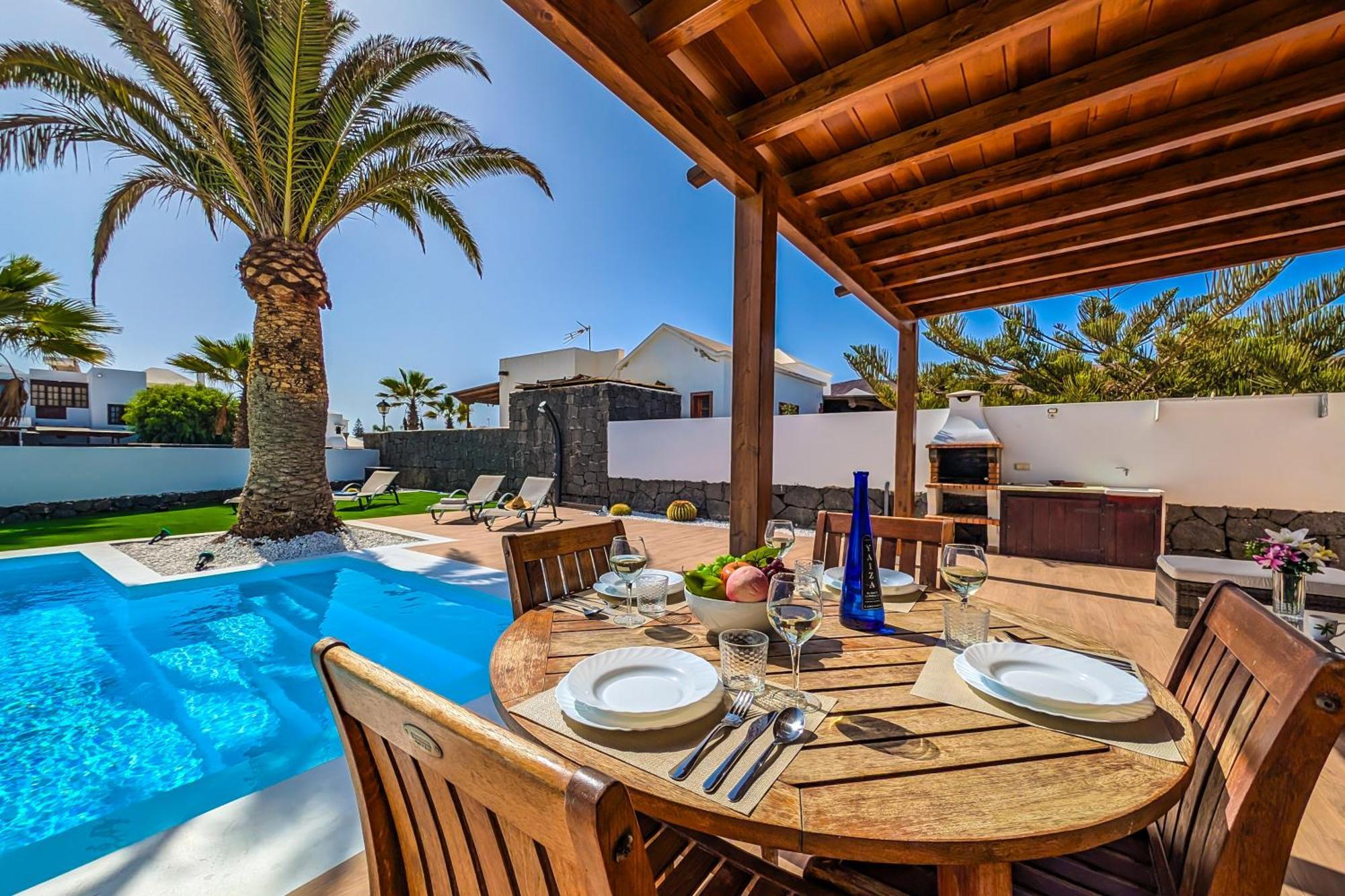 Villa Axular With Heated Private Pool Плайя-Бланка Екстер'єр фото