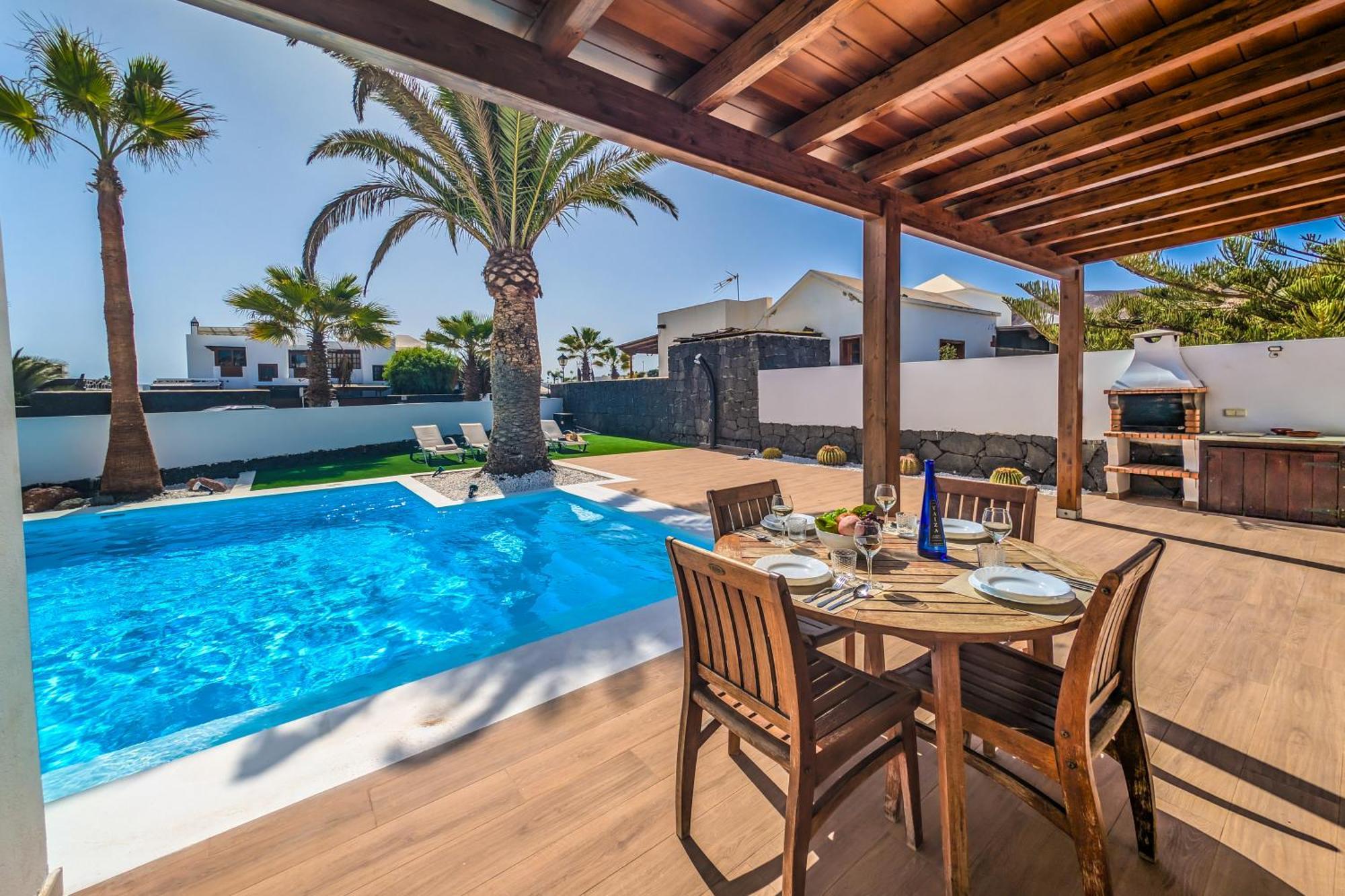 Villa Axular With Heated Private Pool Плайя-Бланка Екстер'єр фото
