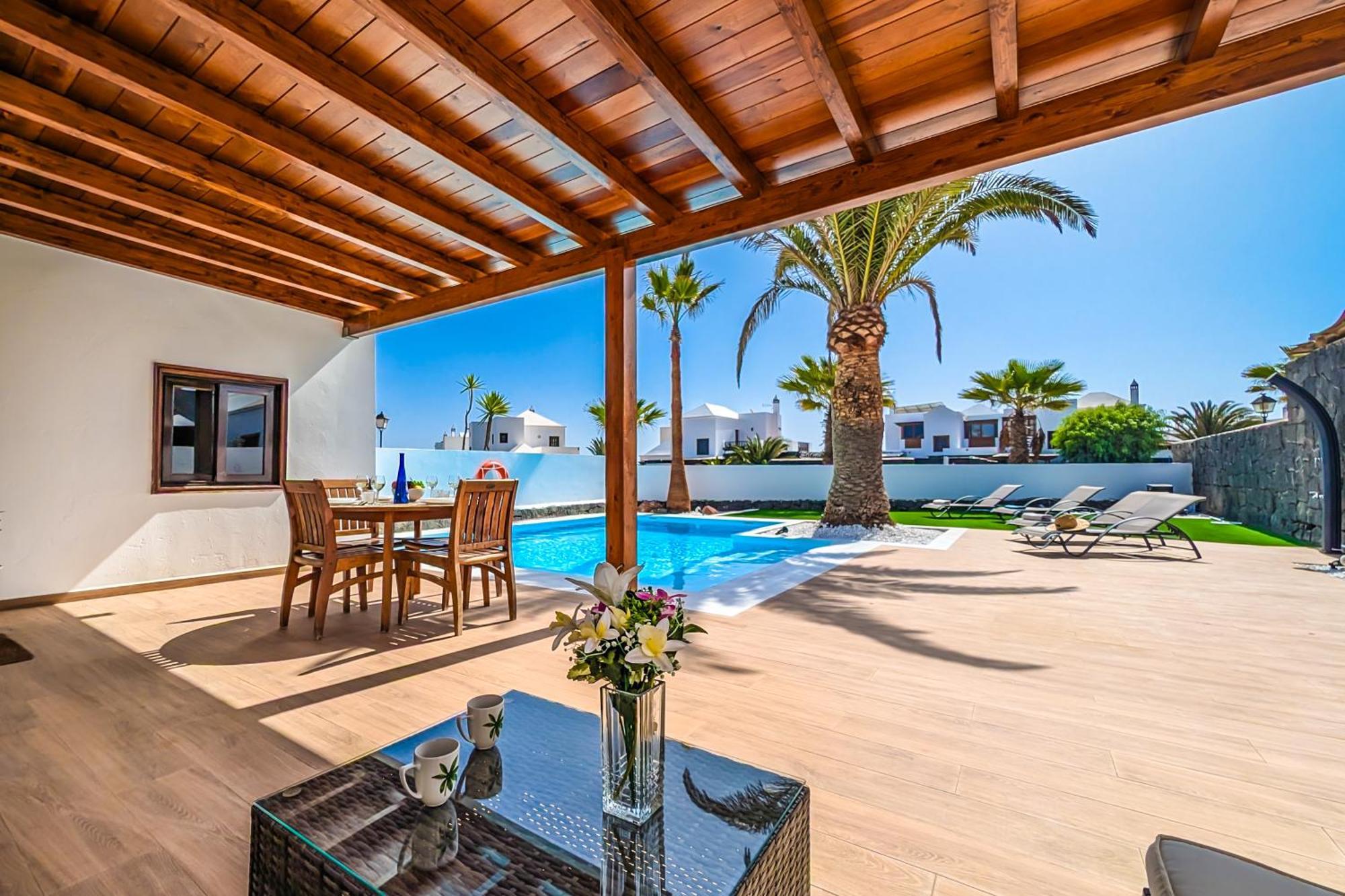 Villa Axular With Heated Private Pool Плайя-Бланка Екстер'єр фото