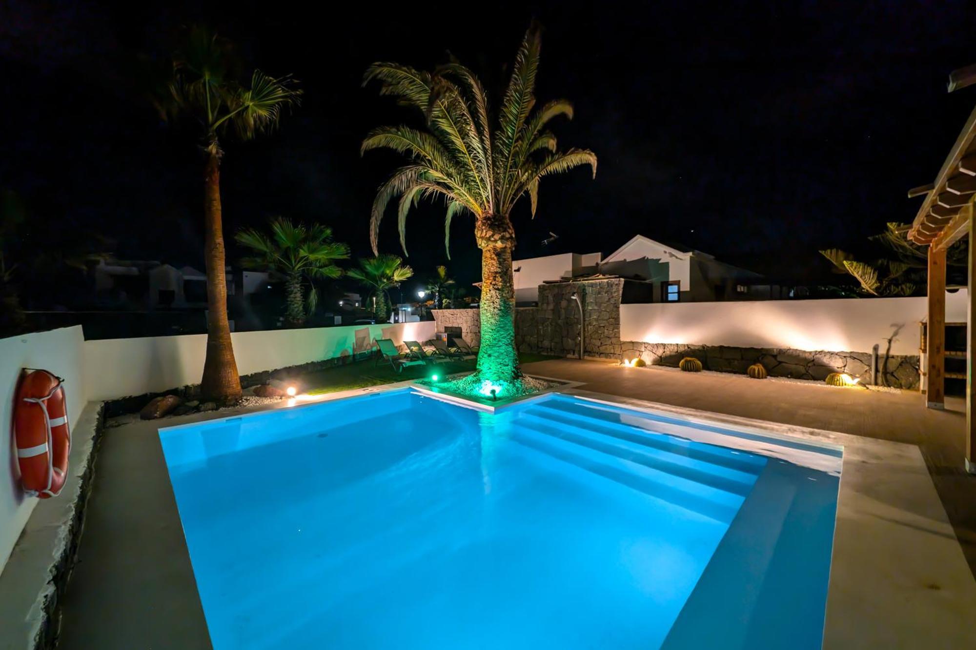 Villa Axular With Heated Private Pool Плайя-Бланка Екстер'єр фото
